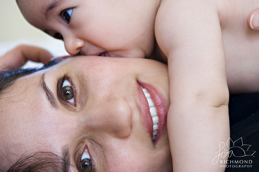 011_lisa_richmond_photography_cameron_Park_family_photographer_northern_california_family_photographer_private_home_family_portraits_0011